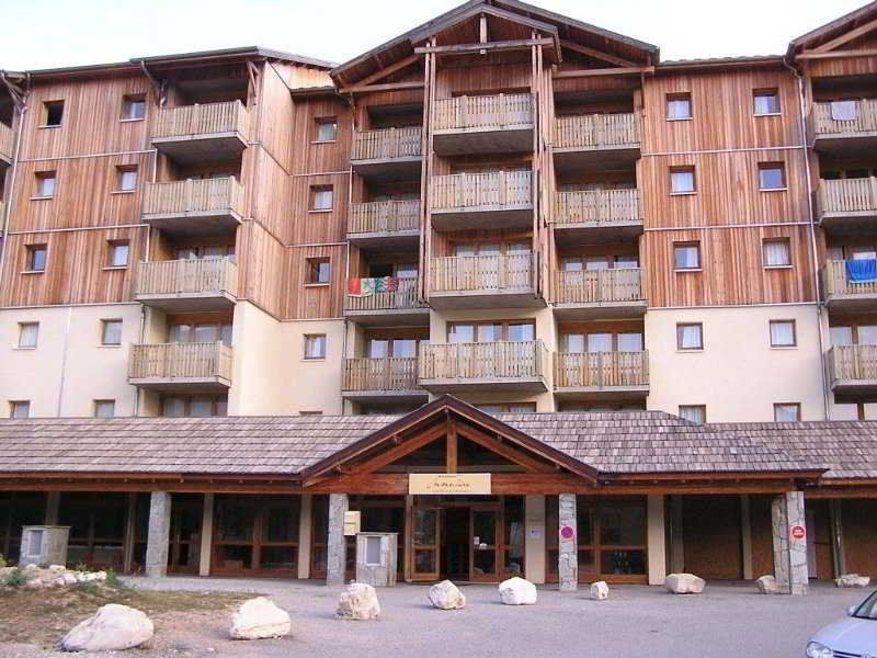 Noemys Toits Du Devoluy Aparthotel Les Cypieres Exterior photo